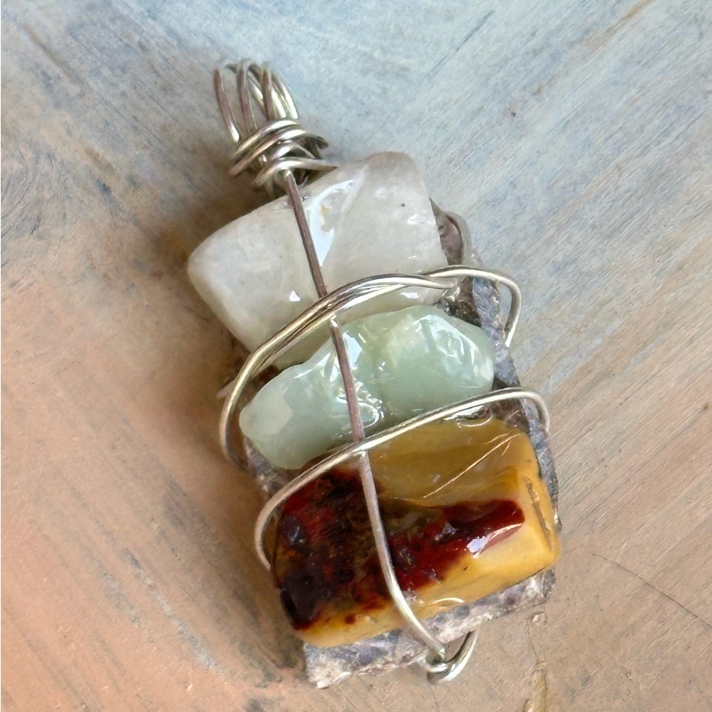 Sold🛍️Collage Gemstone Necklace Pendant, Handmade assemblage Wire Wrapped4300 G - Picture 3 of 10
